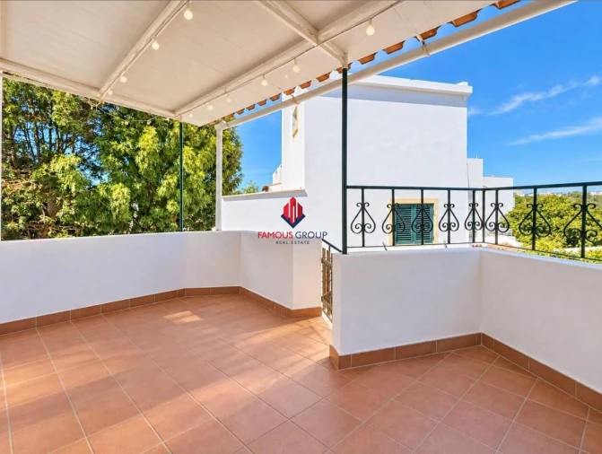Apartamento T3 para Venda em Portimão Foto 13
