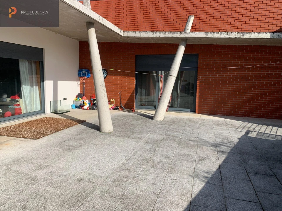 Moradia T6 para Venda em Oliveira do Bairro Foto 2