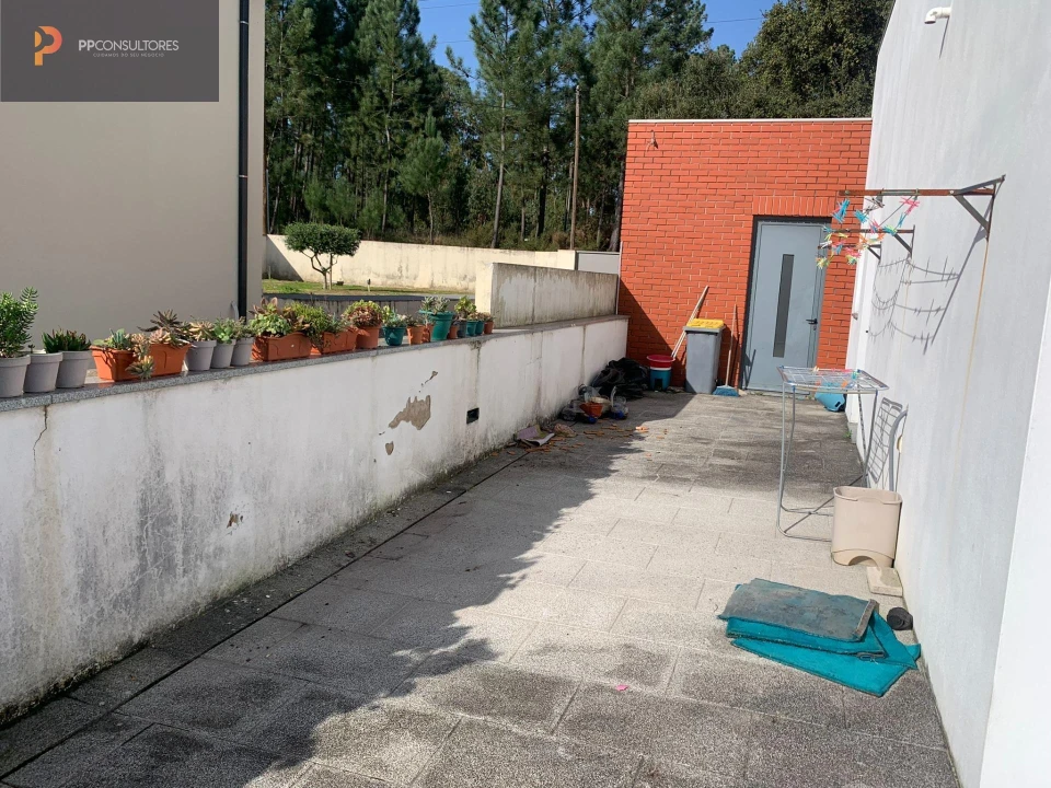 Moradia T6 para Venda em Oliveira do Bairro Foto 4