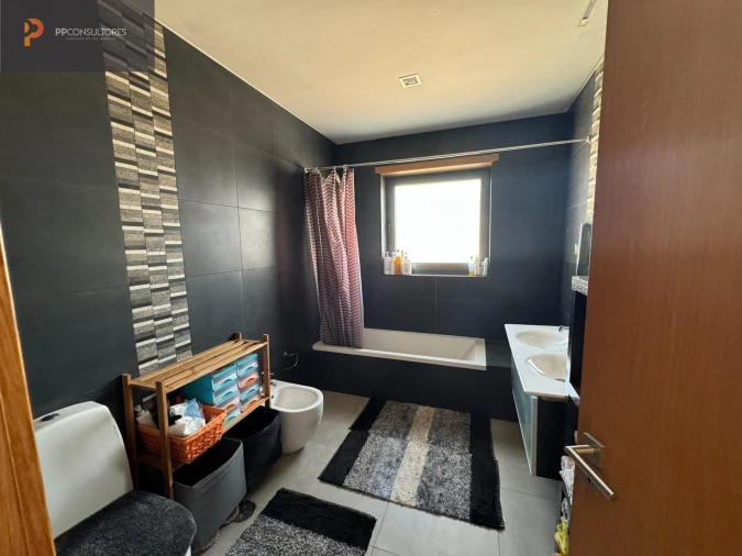 Moradia T6 para Venda em Oliveira do Bairro Foto 16