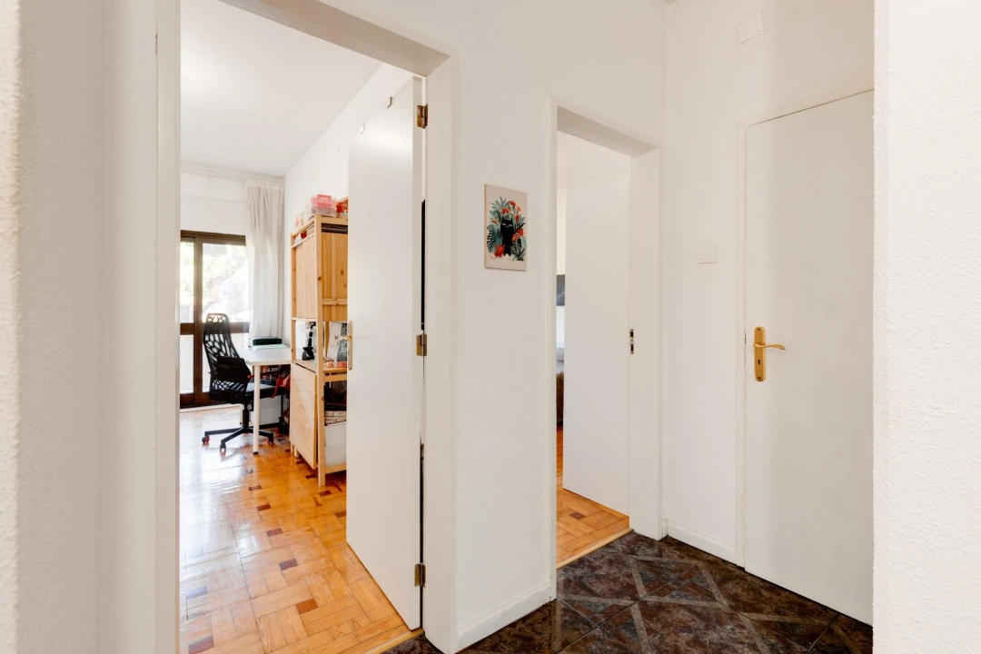 Apartamento T2 para Venda em Campanhã Foto 9