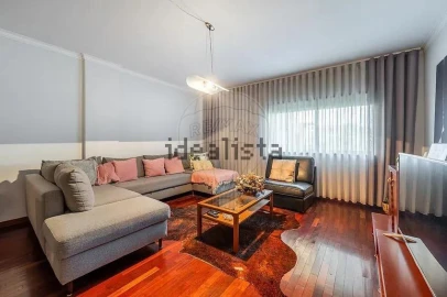 Apartamento T3 para Venda em São Vicente (Braga)