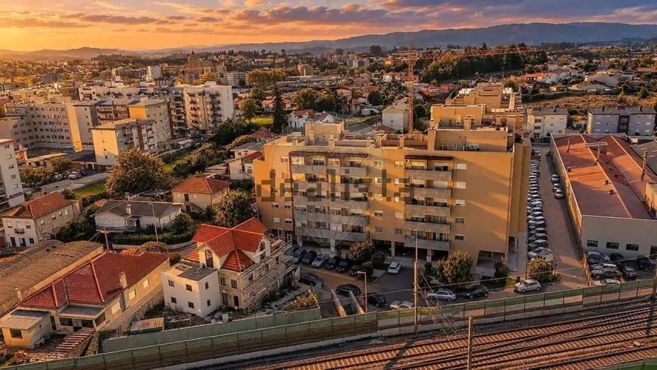 Apartamento T2 para Venda em Vila Nova de Famalicão e Calendário Foto 6