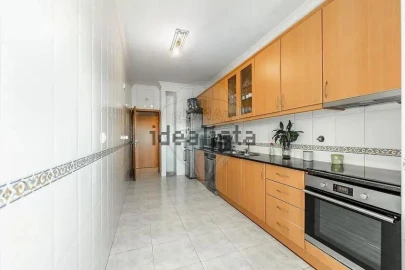 Apartamento T2 para Venda em Vila Nova de Famalicão e Calendário