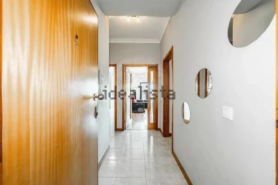 Apartamento T2 para Venda em Vila Nova de Famalicão e Calendário