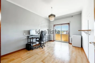 Apartamento T2 para Venda em Vila Nova de Famalicão e Calendário