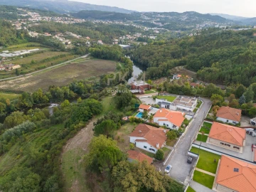 Moradia T4 para Venda em Amarante (São Gonçalo), Madalena, Cepelos e Gatão