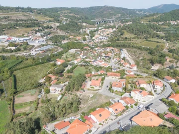 Terreno para Venda em Gondar
