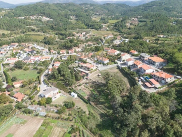 Terreno para Venda em Gondar