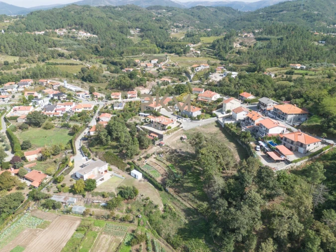 Terreno para Venda em Gondar Foto 9