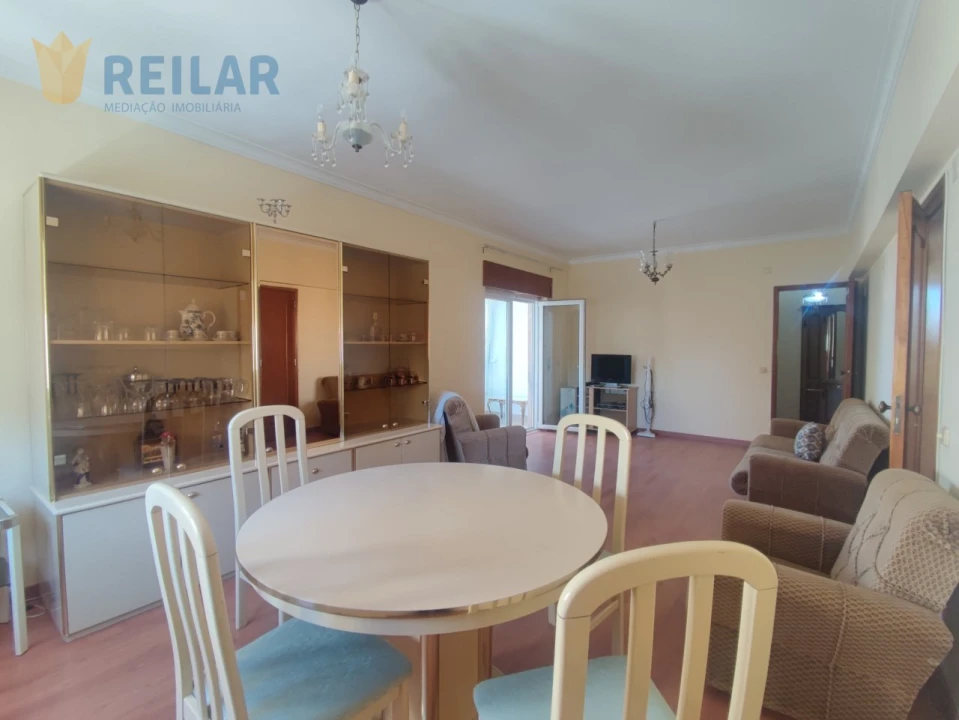 Apartamento T3 para Arrendamento em Santa Iria de Azoia, São João da Talha e Bobadela Foto 1