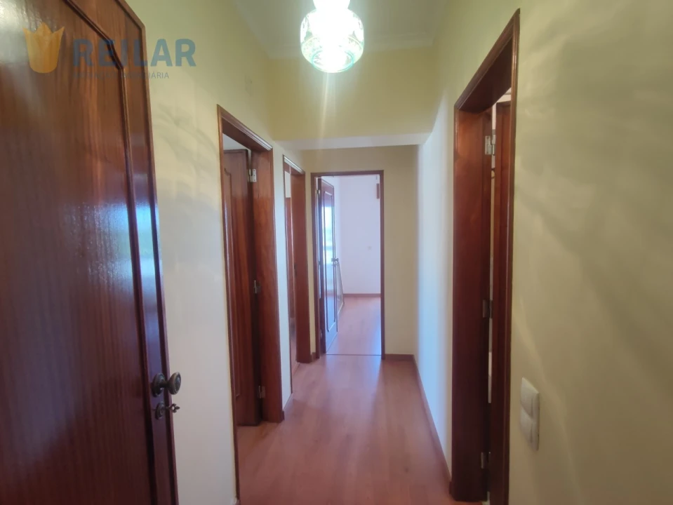 Apartamento T3 para Arrendamento em Santa Iria de Azoia, São João da Talha e Bobadela Foto 28