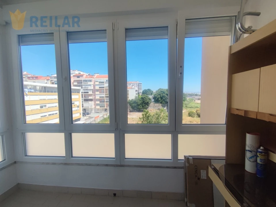 Apartamento T3 para Arrendamento em Santa Iria de Azoia, São João da Talha e Bobadela Foto 33
