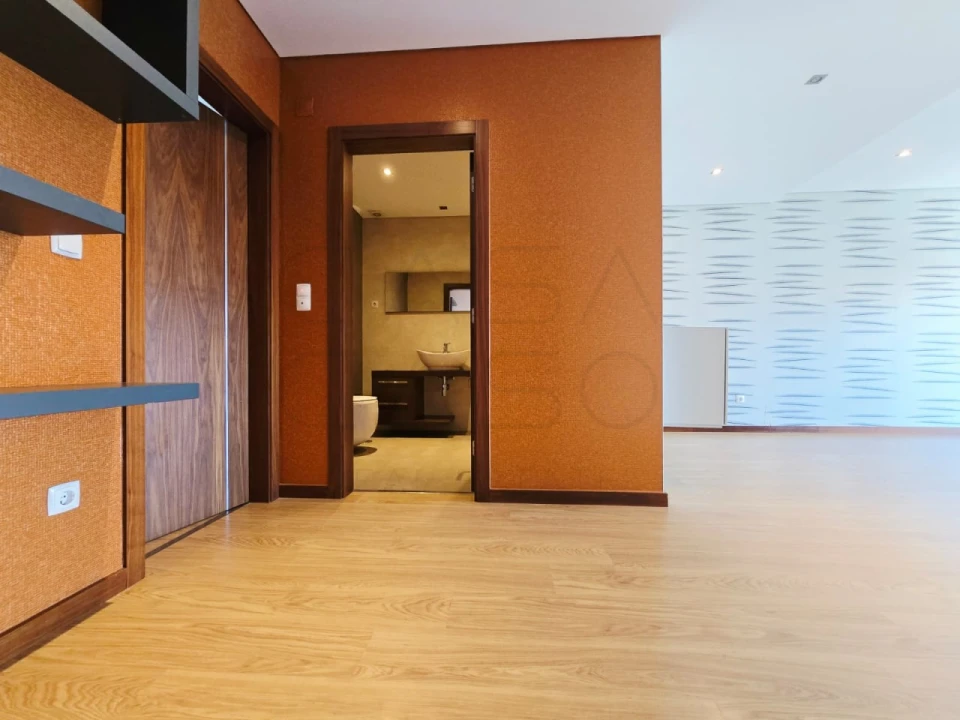Apartamento T2 para Arrendamento em Fernao Ferro Foto 4