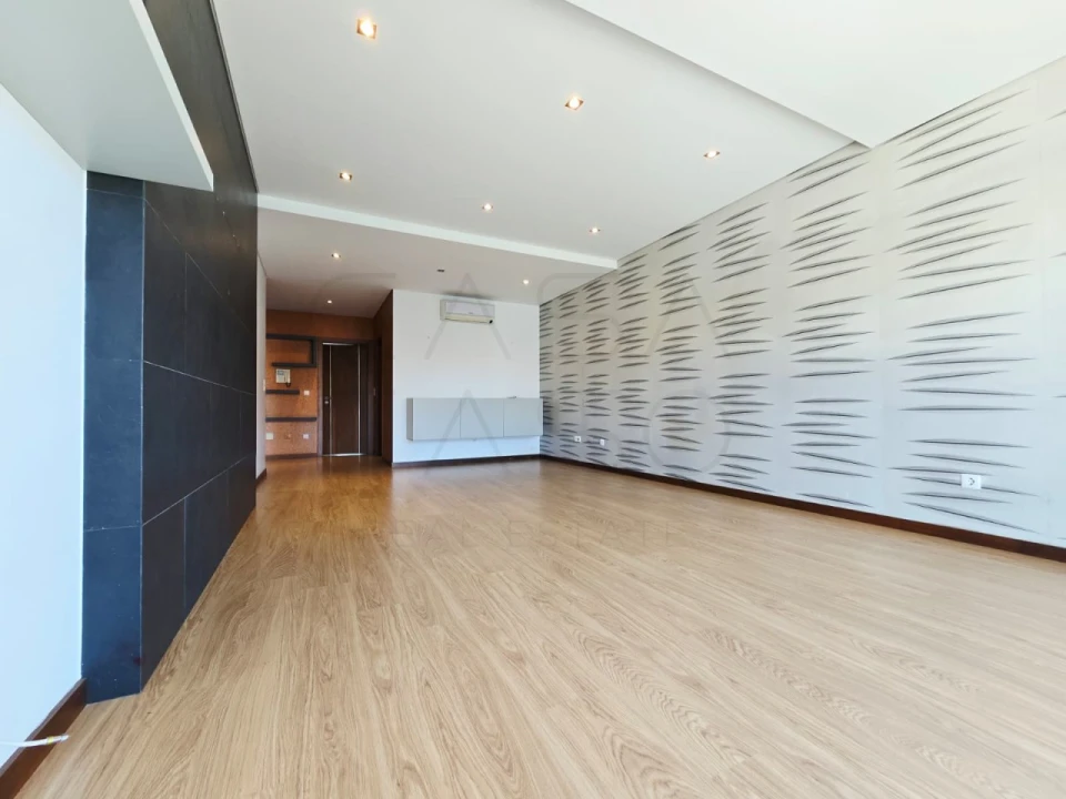 Apartamento T2 para Arrendamento em Fernao Ferro Foto 7