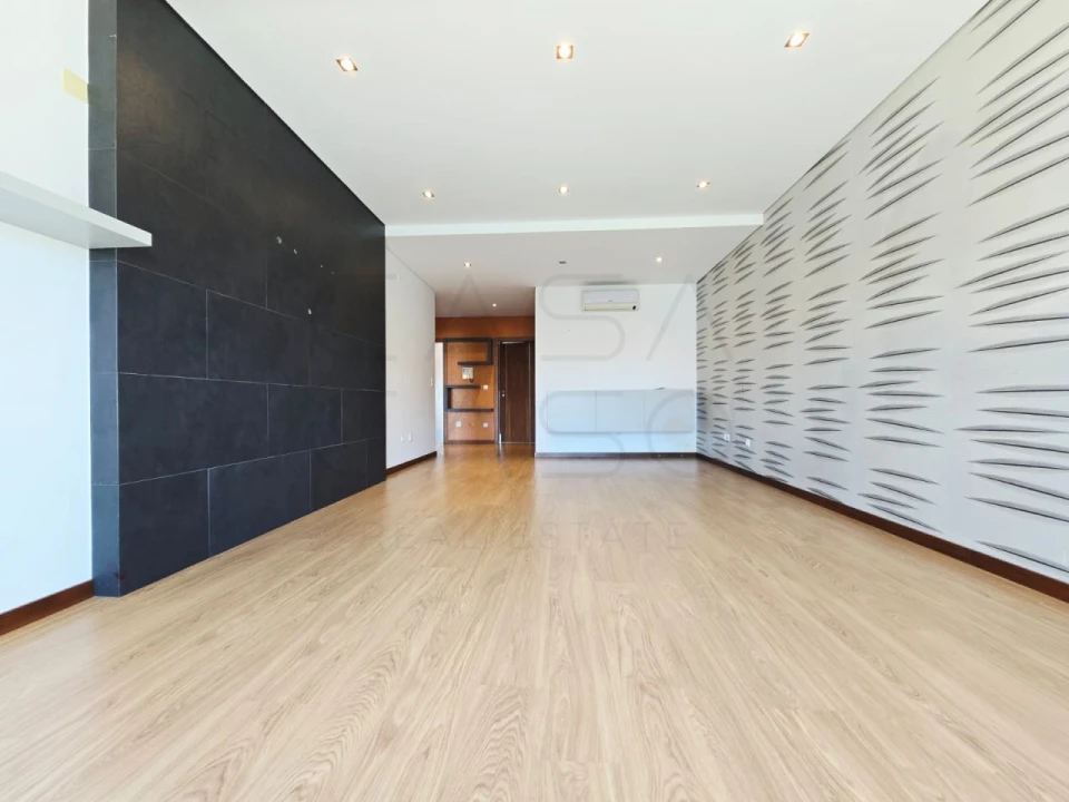 Apartamento T2 para Arrendamento em Fernao Ferro Foto 9