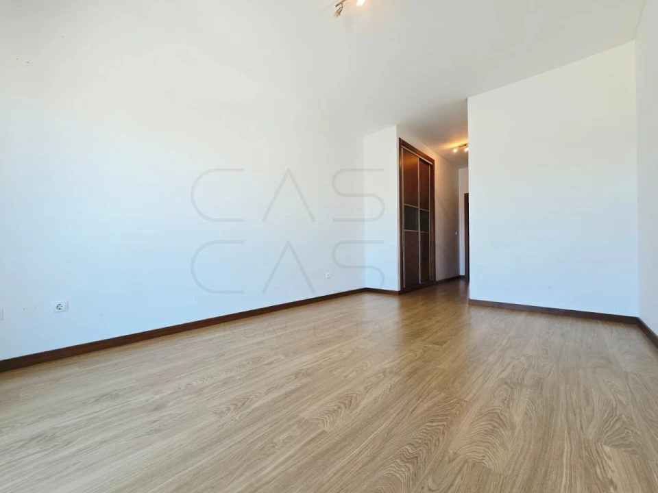 Apartamento T2 para Arrendamento em Fernao Ferro Foto 17