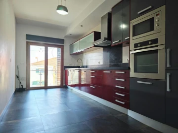 Apartamento T2 para Arrendamento em Fernao Ferro
