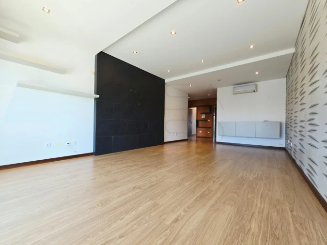 Apartamento T2 para Arrendamento em Fernao Ferro Foto 8