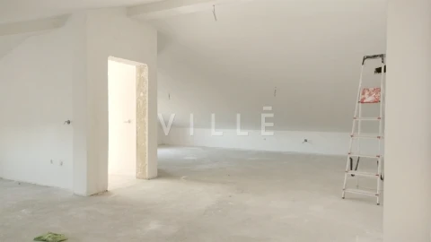Moradia T4 para Venda em Esgueira