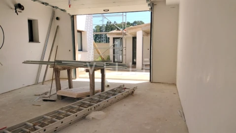 Moradia T4 para Venda em Esgueira