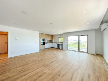 Apartamento T4 para Venda em Glória e Vera Cruz
