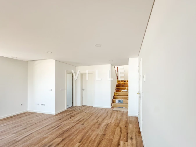 Apartamento T4 para Venda em Glória e Vera Cruz Foto 7