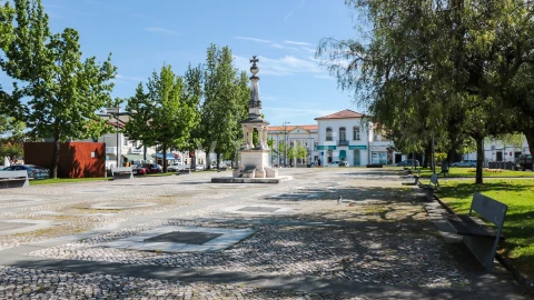 Prédio para Venda em Arcos e Mogofores