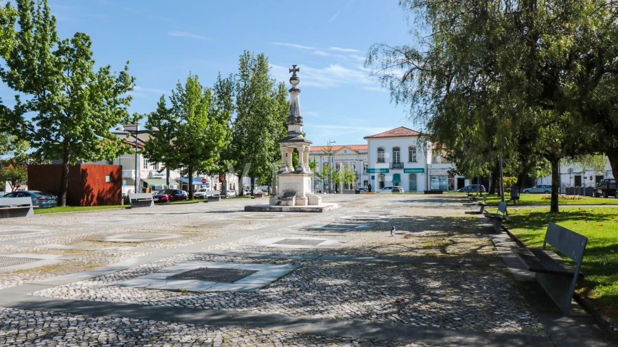 Prédio para Venda em Arcos e Mogofores Foto 51