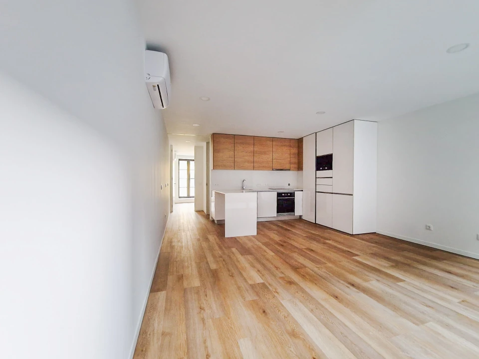 Apartamento T1 para Venda em Glória e Vera Cruz Foto 2