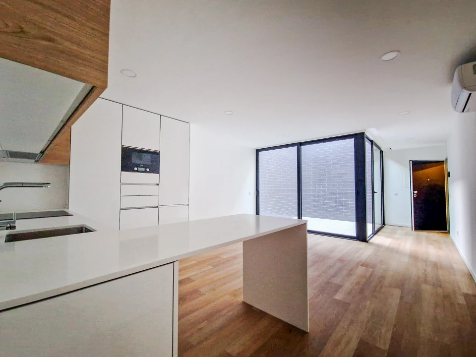 Apartamento T1 para Venda em Glória e Vera Cruz Foto 8