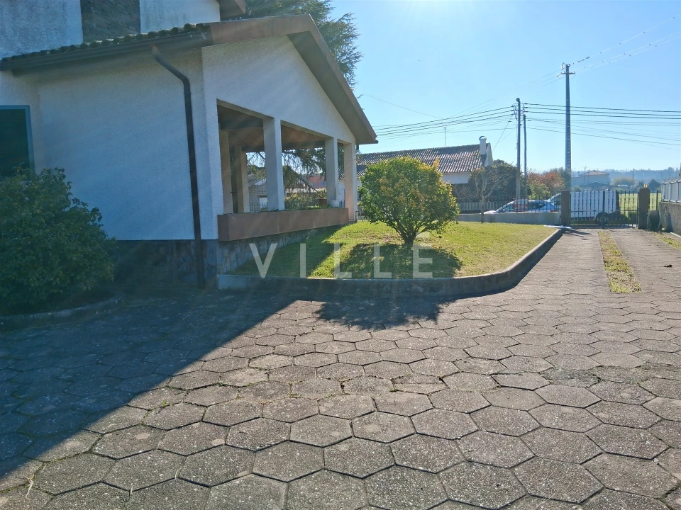 Moradia T5 para Venda em Valongo do Vouga Foto 50