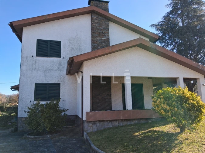 Moradia T5 para Venda em Valongo do Vouga Foto 13