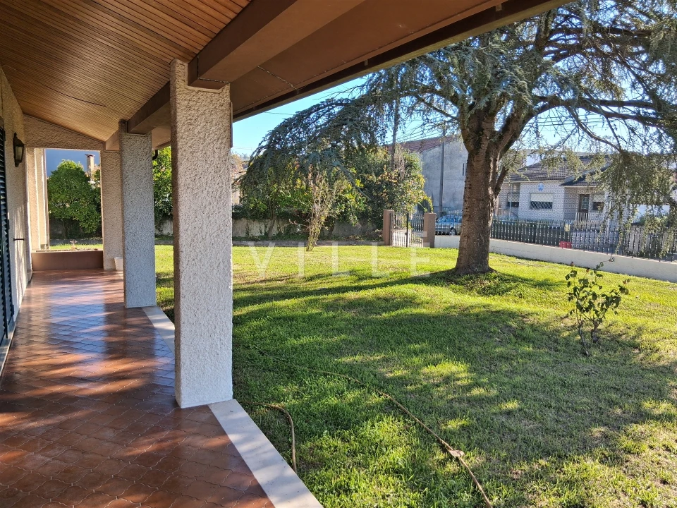 Moradia T5 para Venda em Valongo do Vouga Foto 1
