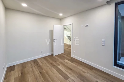 Moradia T4 para Venda em Aradas