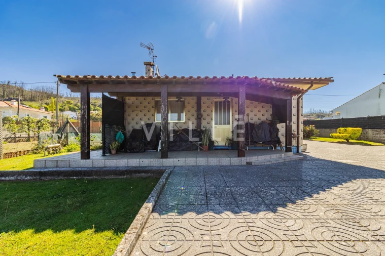 Moradia T3 para Venda em Branca Foto 55