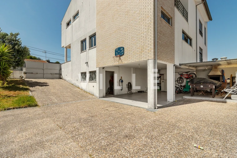 Moradia T3 para Venda em Eixo e Eirol Foto 50