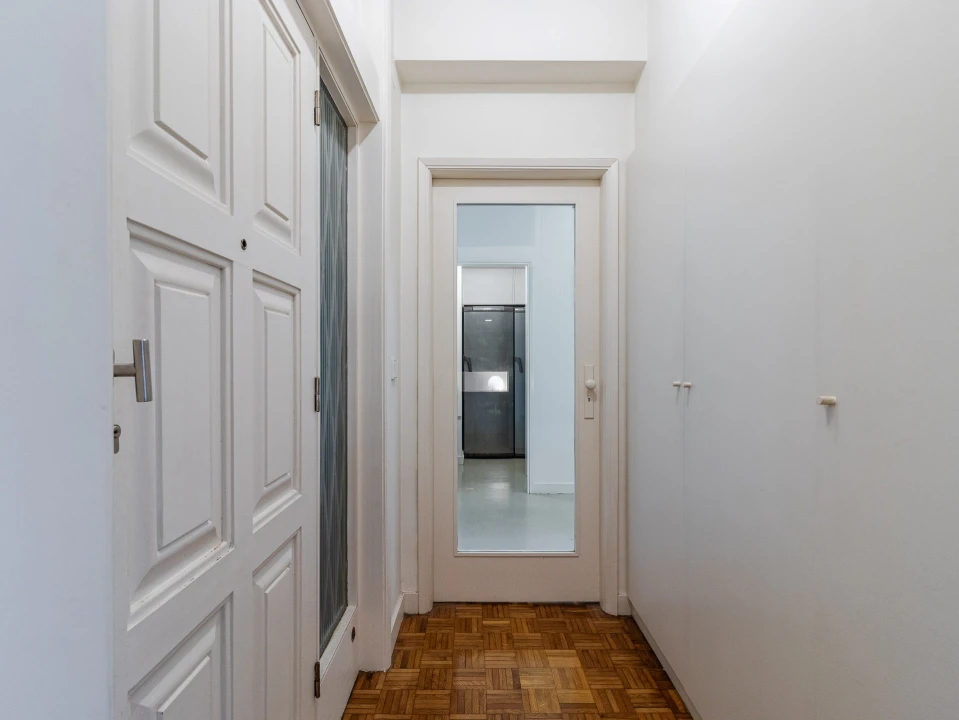 Apartamento T3 para Arrendamento em Lordelo do Ouro e Massarelos Foto 2