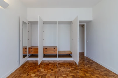 Apartamento T3 para Arrendamento em Lordelo do Ouro e Massarelos