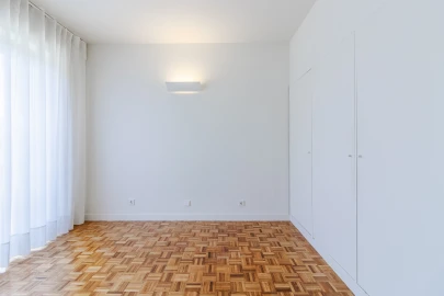 Apartamento T3 para Arrendamento em Lordelo do Ouro e Massarelos