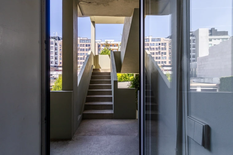 Apartamento T3 para Arrendamento em Lordelo do Ouro e Massarelos Foto 3
