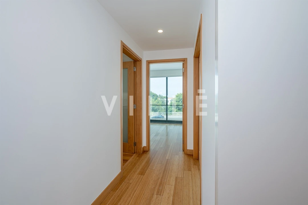 Apartamento T1 para Arrendamento em Aradas Foto 18