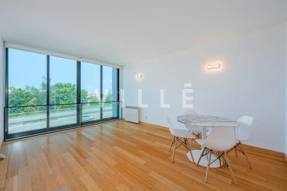 Apartamento T1 para Arrendamento em Aradas