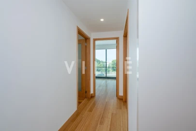 Apartamento T1 para Arrendamento em Aradas