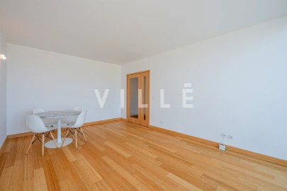Apartamento T1 para Arrendamento em Aradas