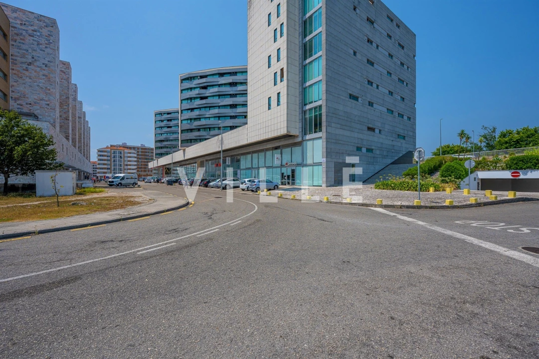 Apartamento T1 para Arrendamento em Aradas Foto 13