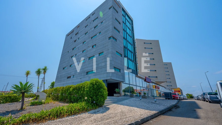 Apartamento T1 para Arrendamento em Aradas
