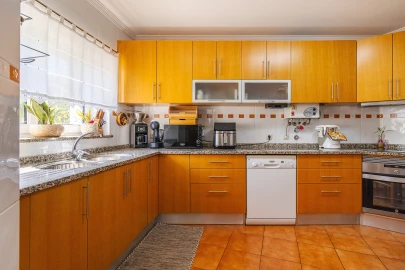 Moradia T4 para Venda em Santa Joana