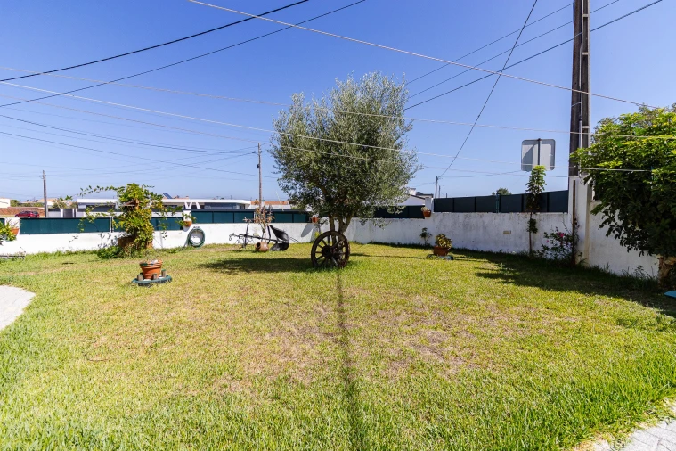 Moradia T4 para Venda em Santa Joana Foto 44