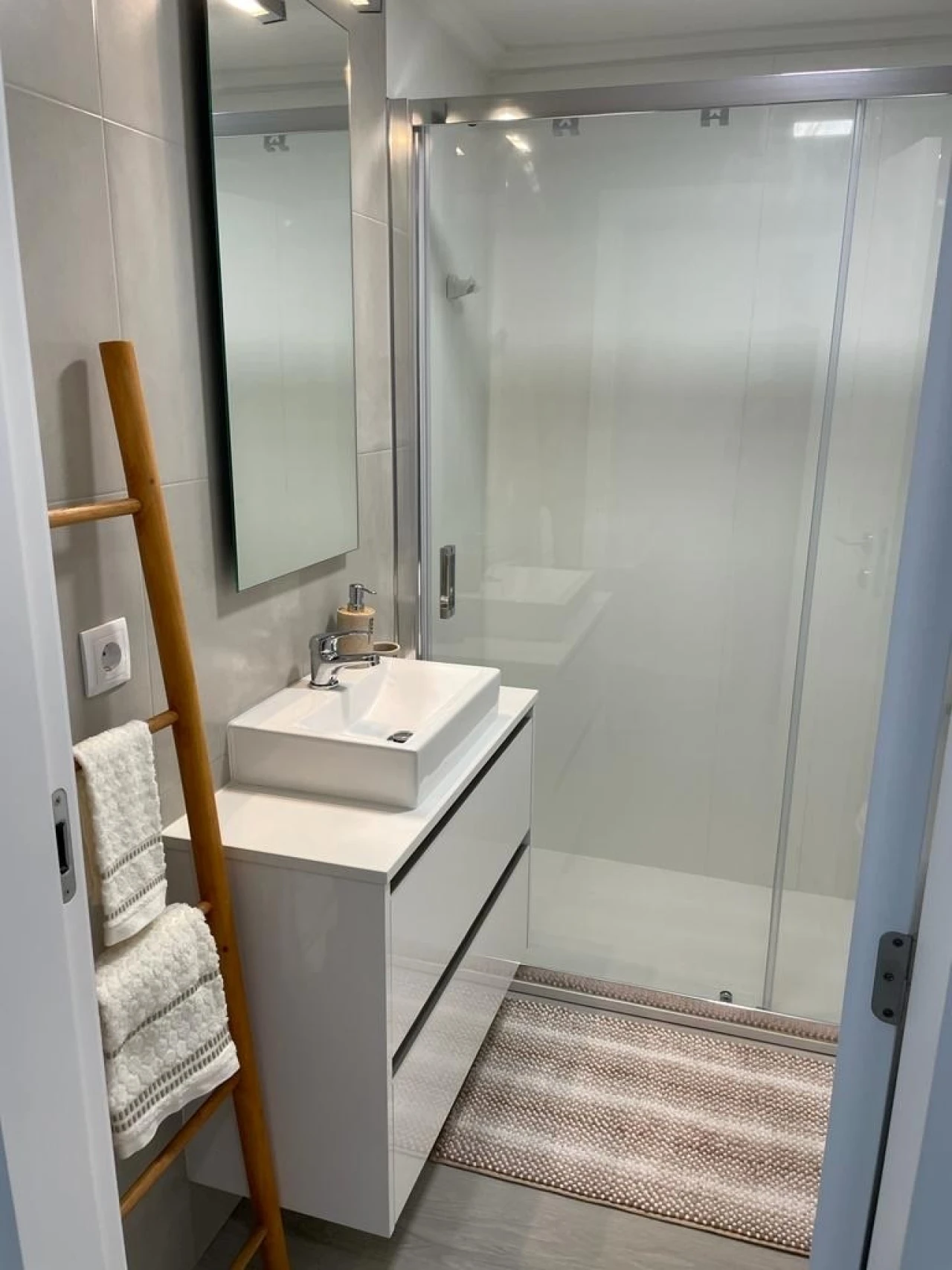 Apartamento T1 para Venda em Glória e Vera Cruz Foto 32